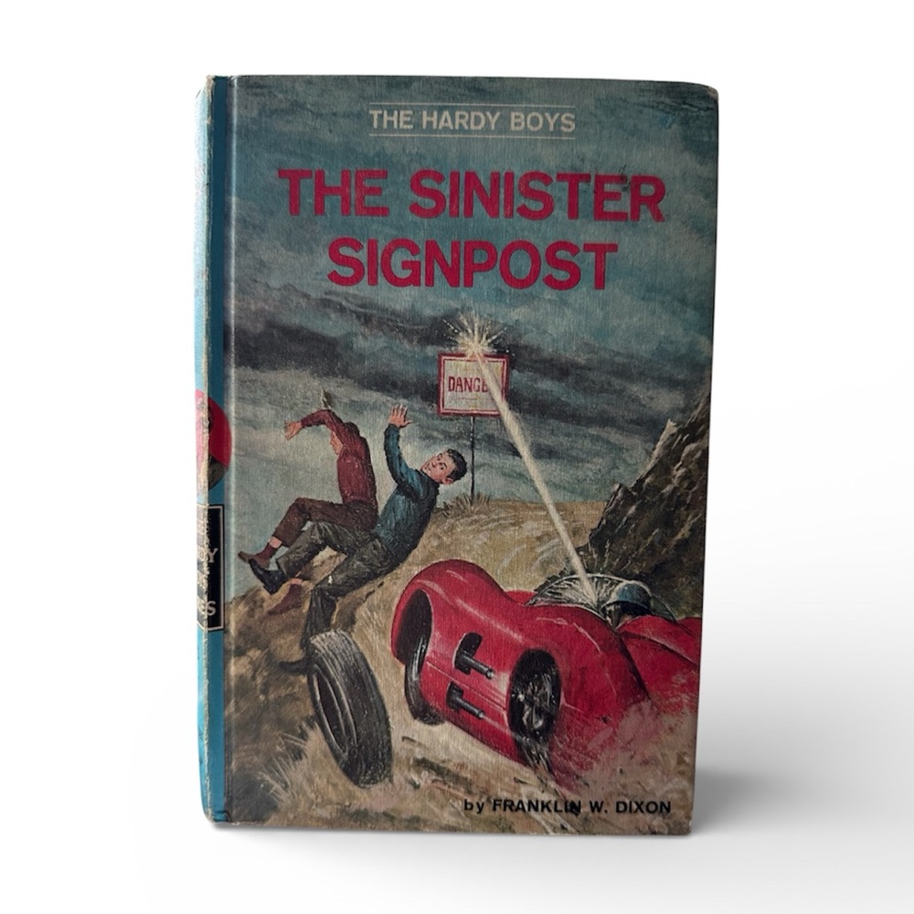 The Hardy Boys: The Sinister Signpost Book 1968 vintage